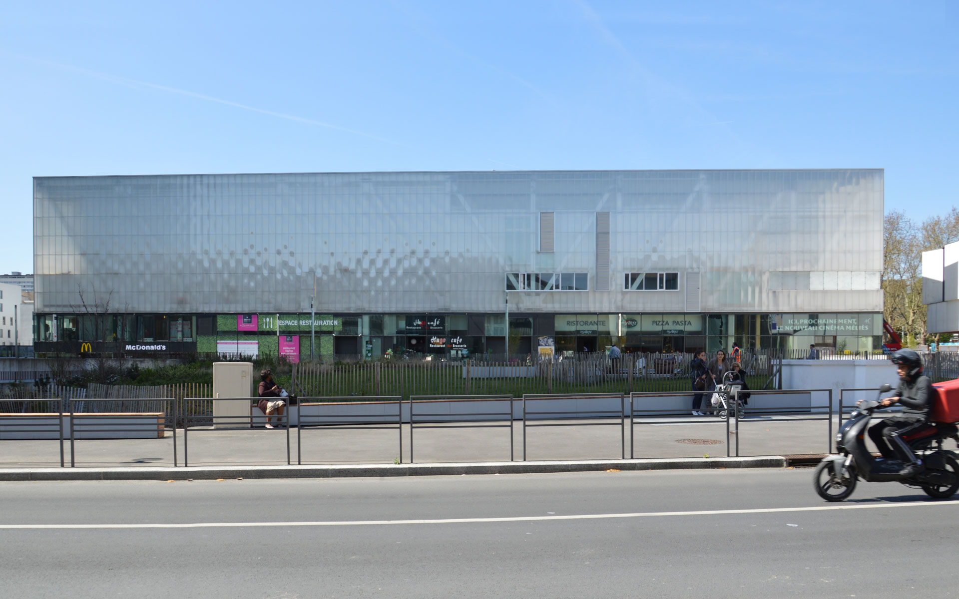 #086_Montreuil_Creche et Centre commercial-05